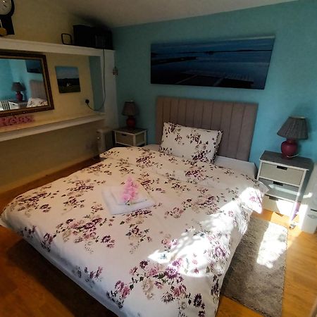 Private Suite In Oxfordshire, A40 Witney Εξωτερικό φωτογραφία